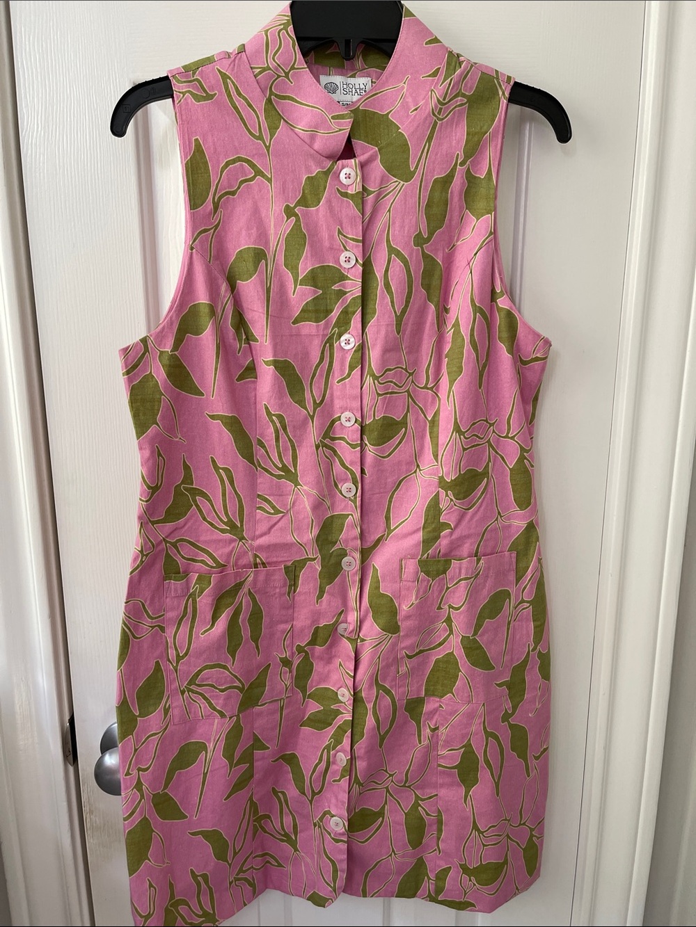 Holly Shae  Sleeveless Pink Leaf-Print Button-Front Dress